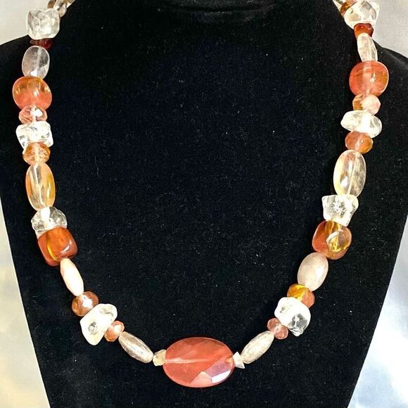 UF# Lovely Natural & polished Quartz Necklace - Picture 1 of 10